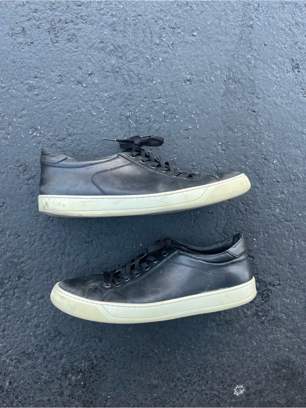 Bruno magli shoes made in Italy leather shoes 
Size 12